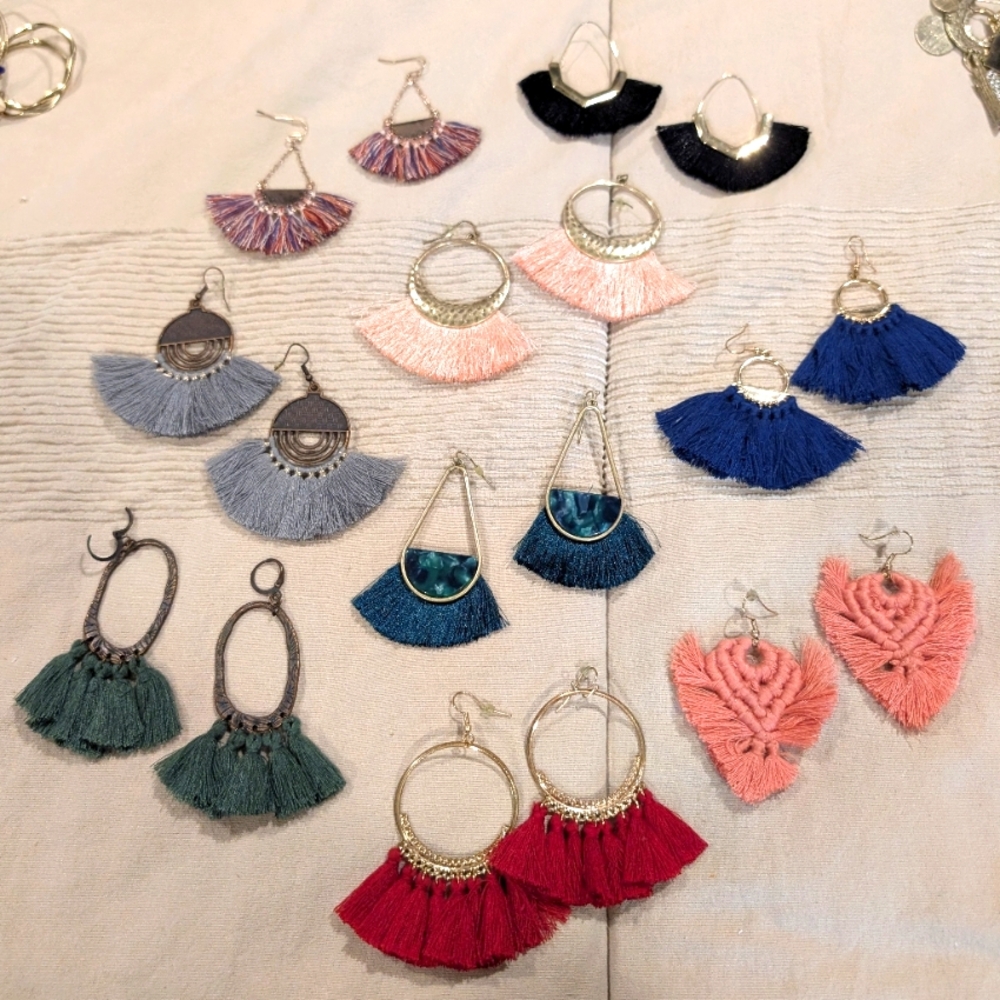Elegant Tassel Earrings Set